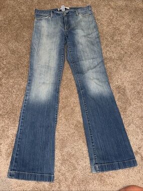 GAP Long and Lean Light-to-Mid Blue Flare Jeans - size 10 Long